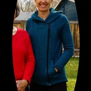 Nike hooded sweatshirt, small